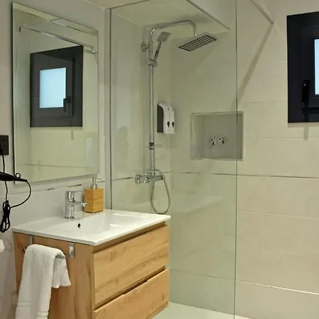 Lola, Con Jacuzzi Apartamento *